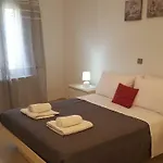 Alexandros House With Private Parcking 컨트리하우스