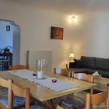 Alexandros House With Private Parcking *