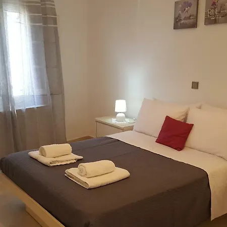 Alexandros House With Private Parcking Landsted