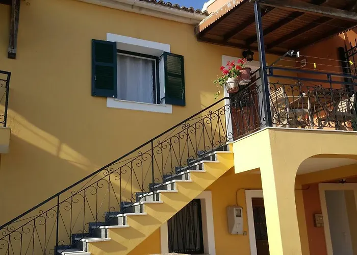 Alexandros House With Private Parcking