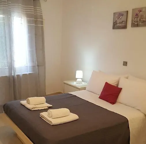 Alexandros House With Private Parcking
