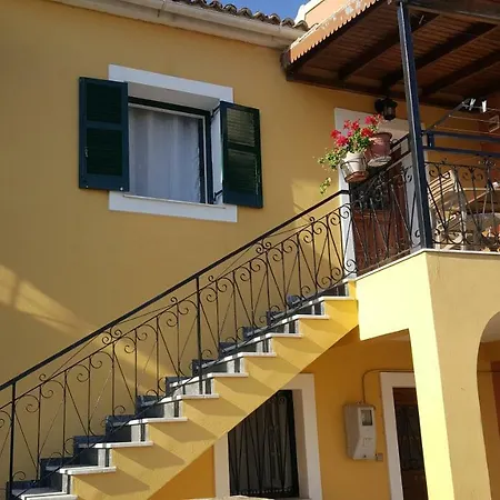 Alexandros House With Private Parcking